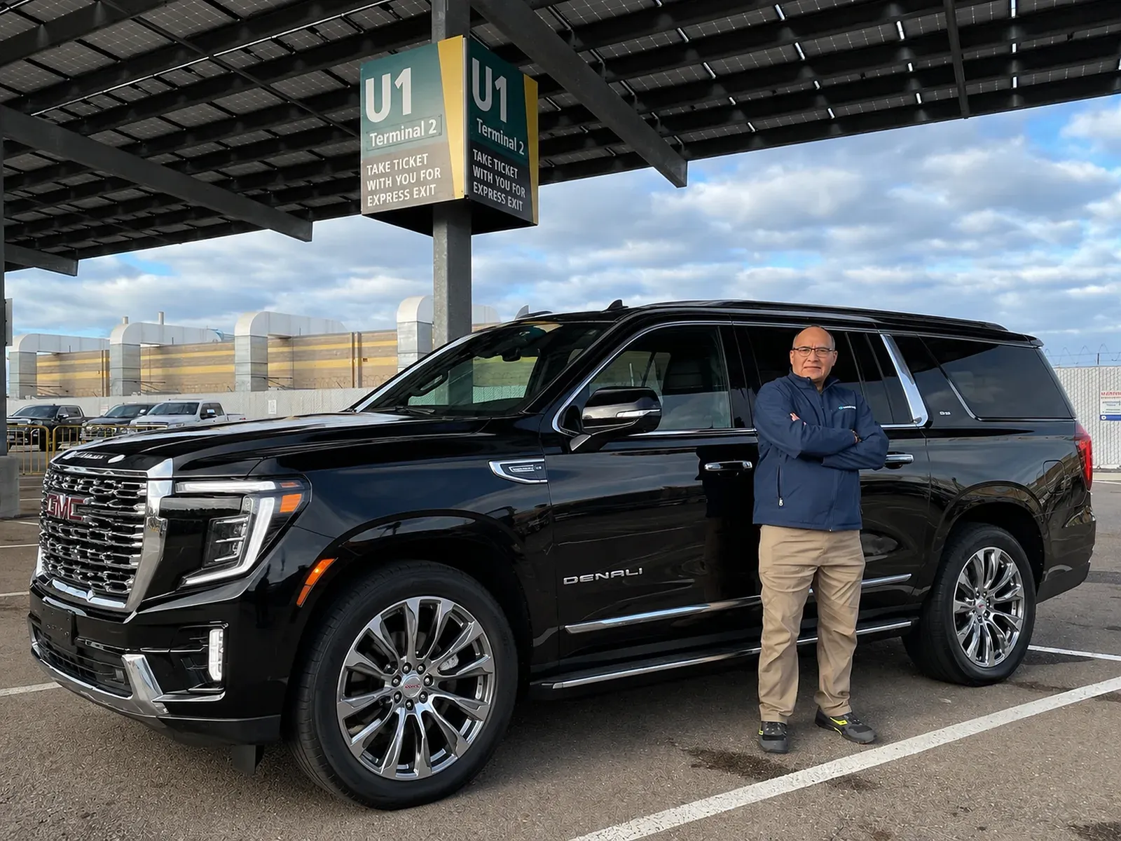 Clinic driver and transportation vehicle